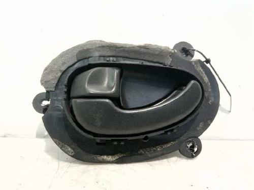 Venstre foran invendig håndtak PEUGEOT 406 Coupe (8C) 2.2 HDI (133 hp) 3221984