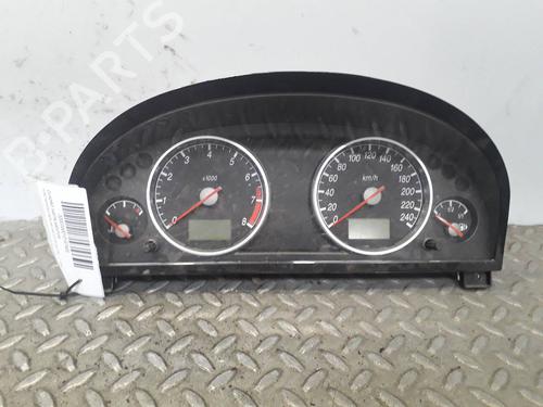 Used Instrument cluster FORD MONDEO III Saloon (B4Y) 2.5 V6 24V (170 hp) 15415617