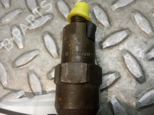 Used Injector NISSAN PATROL III/2 Station Wagon (W260) [1988-1998]  12560436