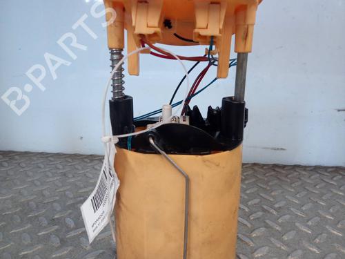 Used Fuel pump BMW X1 (E84) sDrive 18 d (143 hp) 13088862