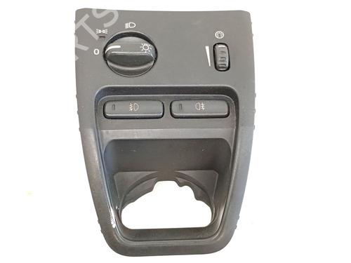 Hovedlysbryter Hovedlysbryter VOLVO XC90 I (275) D5 AWD (185 hp) 37157046 37157046