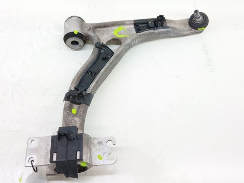 Used Right front suspension arm Right front suspension arm MERCEDES-BENZ GLA-CLASS (X156) GLA 200 CDI / d (156.908) (136 hp) 35724427 35724427