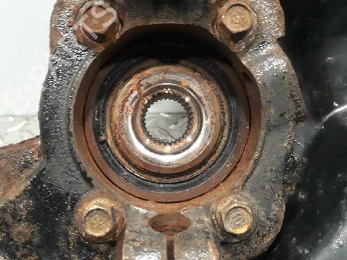 Left front steering knuckle HYUNDAI SANTA FÉ II (CM) | BP6439486M25