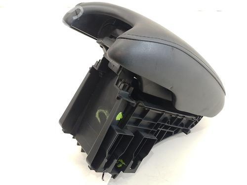 Used Armrest / Center console Armrest / Center console HONDA HR-V (RU) 1.6 i-DTEC (RU8) (120 hp) 33400596 33400596