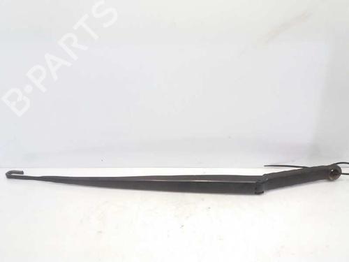 Used Front windshield wiper arm BMW 3 Compact (E46) 316 ti (115 hp) 4739302