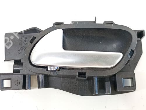 Puxador interior frente esquerdo Puxador interior frente esquerdo 39146407 39146407