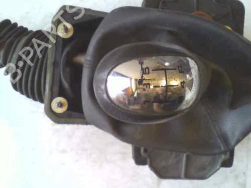 Used Gear lever SKODA SUPERB I (3U4) [2001-2008]  7432341