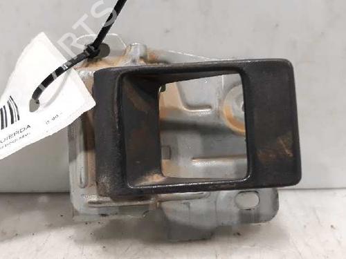 Used Front left interior door handle LAND ROVER DISCOVERY I (LJ) [1989-1998]  5220750