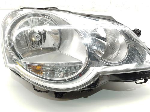 Used Right headlight VW POLO IV (9N_, 9A_) 1.4 TDI (75 hp) 32772230