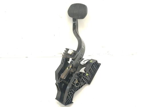 Used Break pedal BMW X1 (F48) sDrive 18 d (150 hp) 25821007