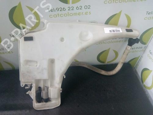 Used Windscreen washer tank BMW 1 (E87) 118 d (122 hp) 7432447