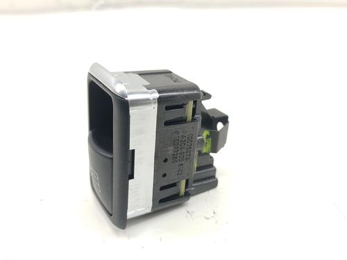 Left rear window switch MERCEDES-BENZ CLA Coupe (C117) CLA 200 (117.343) | BP34213905I29 - Image 2