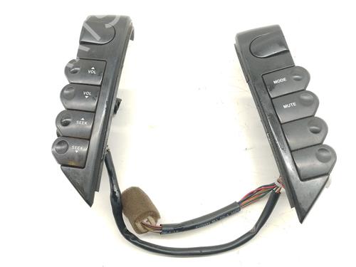 Used Steering wheel controls Steering wheel controls SSANGYONG ACTYON I 2.0 Xdi (141 hp) 30858435 30858435