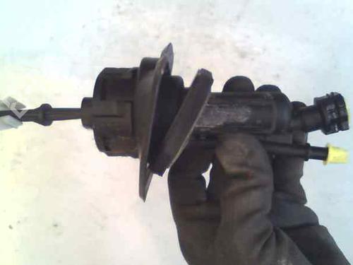 Used Clutch slave cylinder VOLVO S40 II (544) 2.0 D (136 hp) 14228140