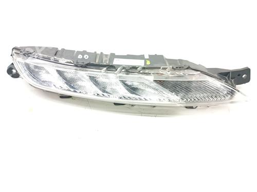 Used Right front fog light Right front fog light 39618684 39618684