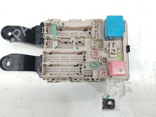 Used Fuse box TOYOTA AVENSIS Saloon (_T27_) 2.0 D-4D (ADT270_, ADT270R) (124 hp) 31997008