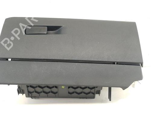 Used Glove box BMW X1 (F48) sDrive 18 d (150 hp) 25822200