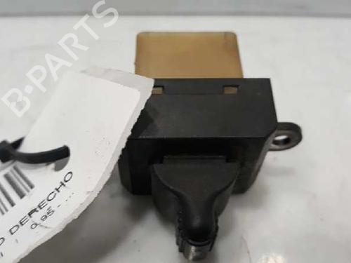 Used Right front window switch CHRYSLER VOYAGER / GRAND VOYAGER III (GS_, NS_) [1995-2001]  4909360