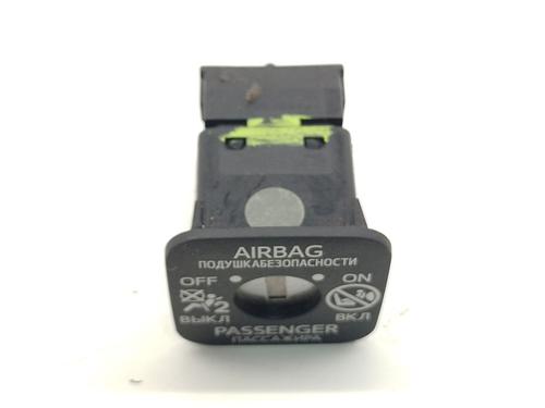 Used Switch TOYOTA AVENSIS Saloon (_T27_) 2.0 D-4D (ADT270_, ADT270R) (124 hp) 31997002