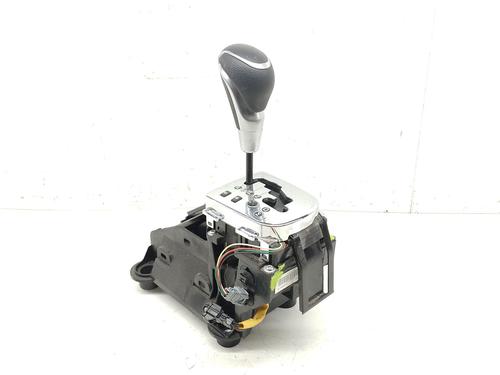 Used Gear lever PEUGEOT 2008 II (UD_, US_, UY_, UJ_, UR_, UC_) 1.2 PureTech 130 (USHNS, URHNS) (130 hp) 29709102