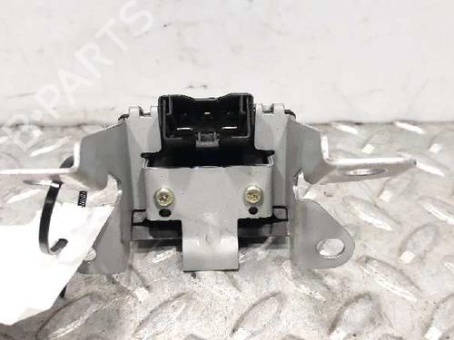 Tailgate lock KIA SPORTAGE II (JE_, KM_) 2.7 V6 4WD | BP5888246C101