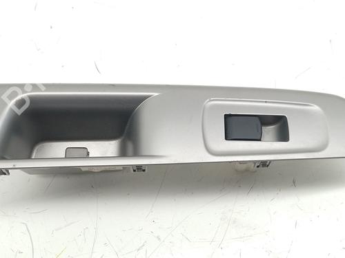 Used Right rear window switch SUBARU FORESTER (SH_) 2.0 D AWD (SHH, SHD, SHN) (147 hp) 29175237