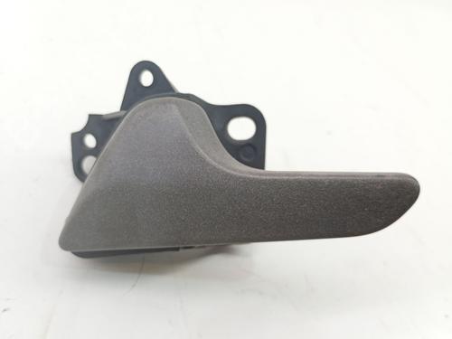 Used Front left interior door handle Front left interior door handle MERCEDES-BENZ SPRINTER 3-t Bus (B906) 214 CDI (906.711, 906.713) (143 hp) 40600646 40600646