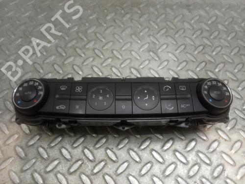 Mando climatizador MERCEDES-BENZ E-CLASS (W211) E 240 (211.061) (177 hp) 10678244