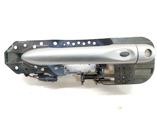 front-left-exterior-door-handle-renault-megane-iv-grandtour-k9amn_-2016-37427579 main image