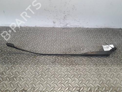 Used Front windshield wiper arm FIAT 500 (312_) [2007-2025]  15856517