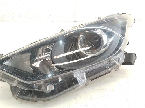 Used Left headlight Left headlight TOYOTA YARIS (_P21_, _PA1_, _PH1_) 1.5 (MXPA11) (125 hp) 34397781 34397781