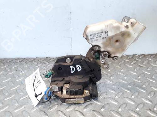Used Front right lock NISSAN ALMERA TINO (V10) 1.8 (114 hp) 3549115