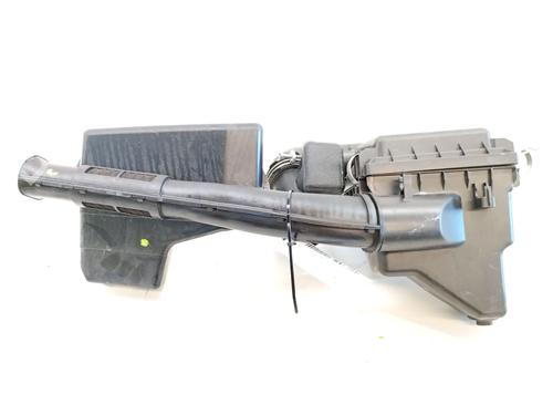 Used Air filter box Air filter box TOYOTA AURIS (_E15_) 1.8 Hybrid (ZWE150_, ZWE150R) (136 hp) 36500564 36500564