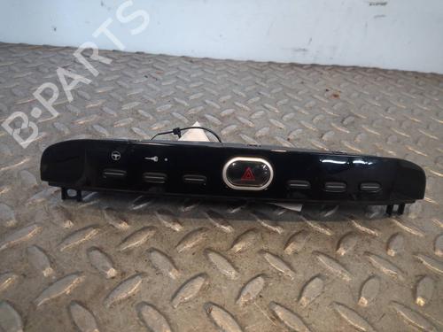 Bouton de warning FIAT PUNTO EVO (199_) 1.3 D Multijet (199AXC1A, 199BXC1A, 199AXT1A, 199BXT1A) (75 hp) 13486584