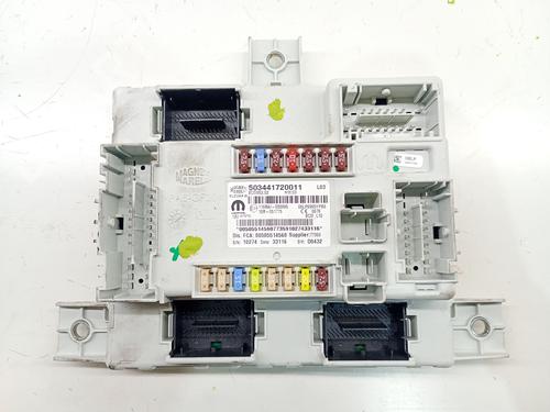Used Fuse box Fuse box 39169175 39169175