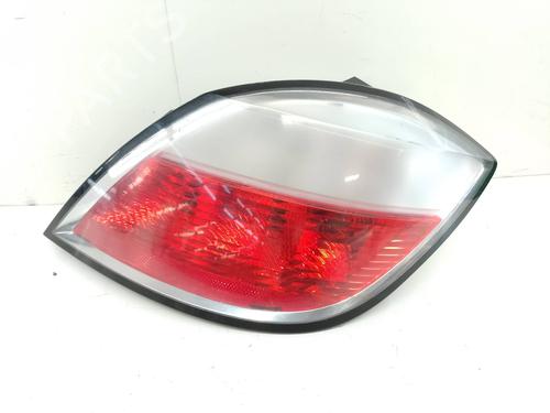 Used Right taillight OPEL ASTRA H (A04) [2004-2014]  19106590