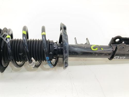 Used Right front shock absorber Right front shock absorber MERCEDES-BENZ GLA-CLASS (X156) GLA 200 CDI / d (156.908) (136 hp) 34734907 34734907