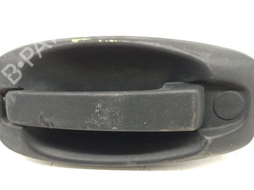 Używane Klamka zewnętrzna drzwi przednich prawych OPEL COMBO Box Body/MPV (X12) 1.6 CDTI (B05) (105 hp) 30686923