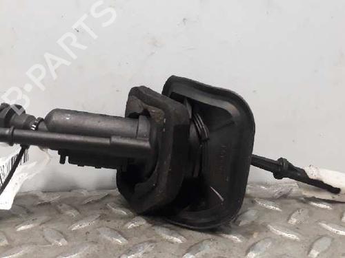 Used Clutch slave cylinder MAZDA 5 (CR) 2.0 CD (CR19) (143 hp) 14235622