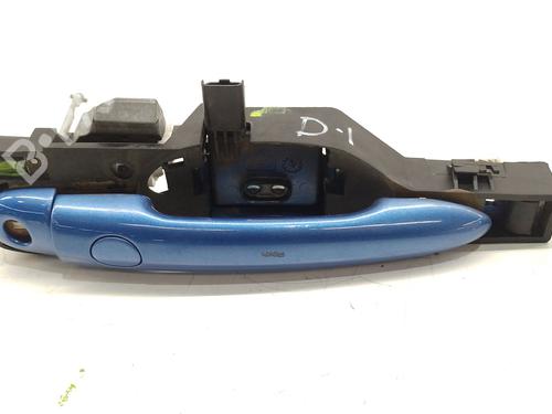 Used Front left exterior door handle RENAULT LAGUNA III (BT0/1) 2.0 dCi (BT01, BT08, BT09, BT0E, BT0K, BT12, BT1C, BT1D,... (150 hp) 31975651