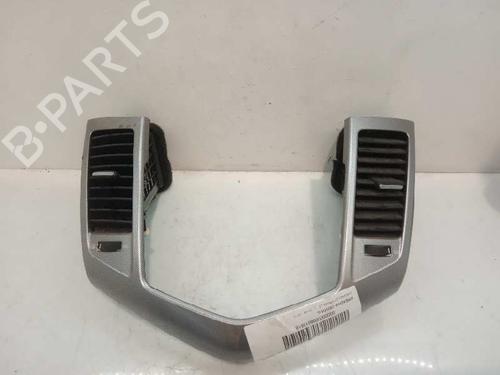 Air vent CHEVROLET CRUZE (J300) 2.0 CDI (150 hp) 11672228