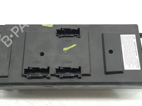 Fuse box LAND ROVER DISCOVERY SPORT (L550) 2.0 D | BP32264548E1