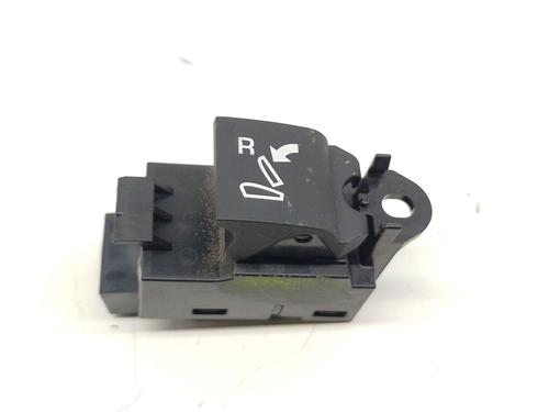 switch-land-rover-discovery-sport-l550-2014-32264576 main image