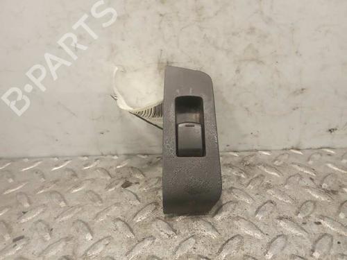 Used Left rear window switch NISSAN X-TRAIL II (T31) [2007-2018]  3050691
