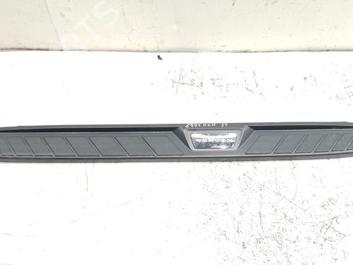 Used Left sideskirt Left sideskirt SSANGYONG REXTON / REXTON II (GAB_) 2.7 Xdi Turbo 4x4 (180 hp) 33422160 33422160