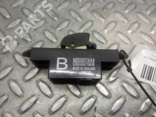 right-rear-window-switch-mitsubishi-asx-ga_w_-16-di-d-4wd-mr587944-2009-10566920 main image
