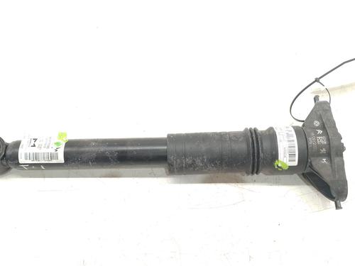 Used Left rear shock absorber Left rear shock absorber PEUGEOT 208 II (UB_, UP_, UW_, UJ_) 1.2 PureTech 100 (101 hp) 34006533 34006533