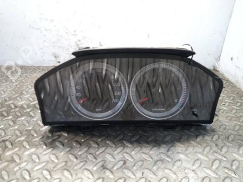 Used Instrument cluster VOLVO V60 I (155) [2010-2018]  17671580