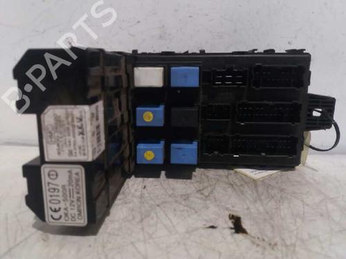 fuse-box-hyundai-santa-fe-i-sm-2000-2001-2002-2003-2004-2005-2006-4714970 main image
