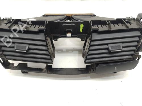 Used Air vent RENAULT LAGUNA III (BT0/1) 2.0 dCi (BT01, BT08, BT09, BT0E, BT0K, BT12, BT1C, BT1D,... (150 hp) 31975657